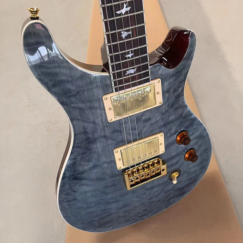 

Famous brand electric guitar, classic tiger skin bright veneer, quality vibrato system, moving timbre, free delivery to home.