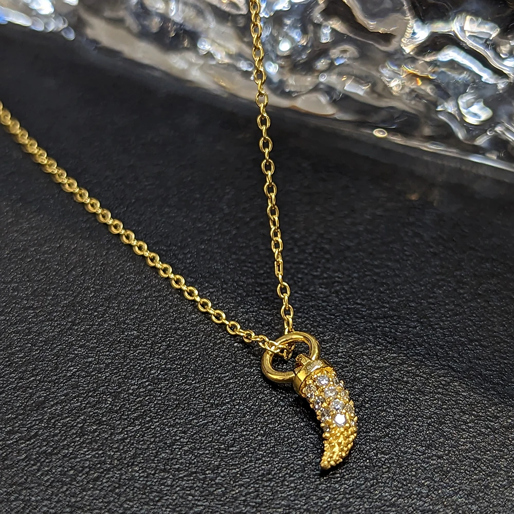 

Silver925 with gold color ins tendy crescent moon Necklaces