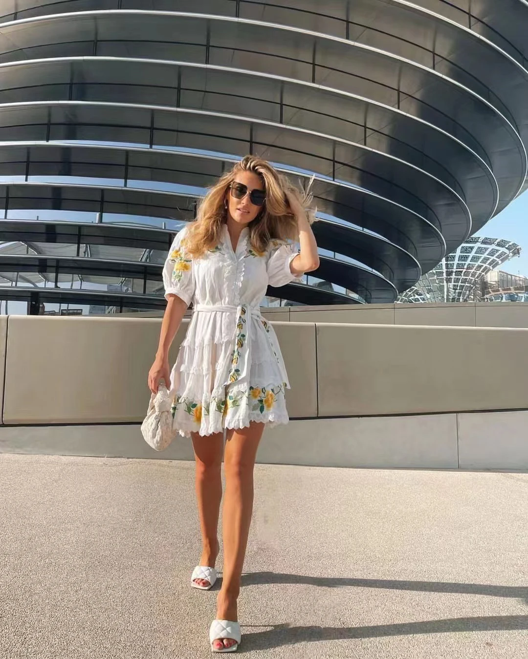 

Women V Neck Short Sleeve Heavey Flower Embroidery Pleated Mini Dress