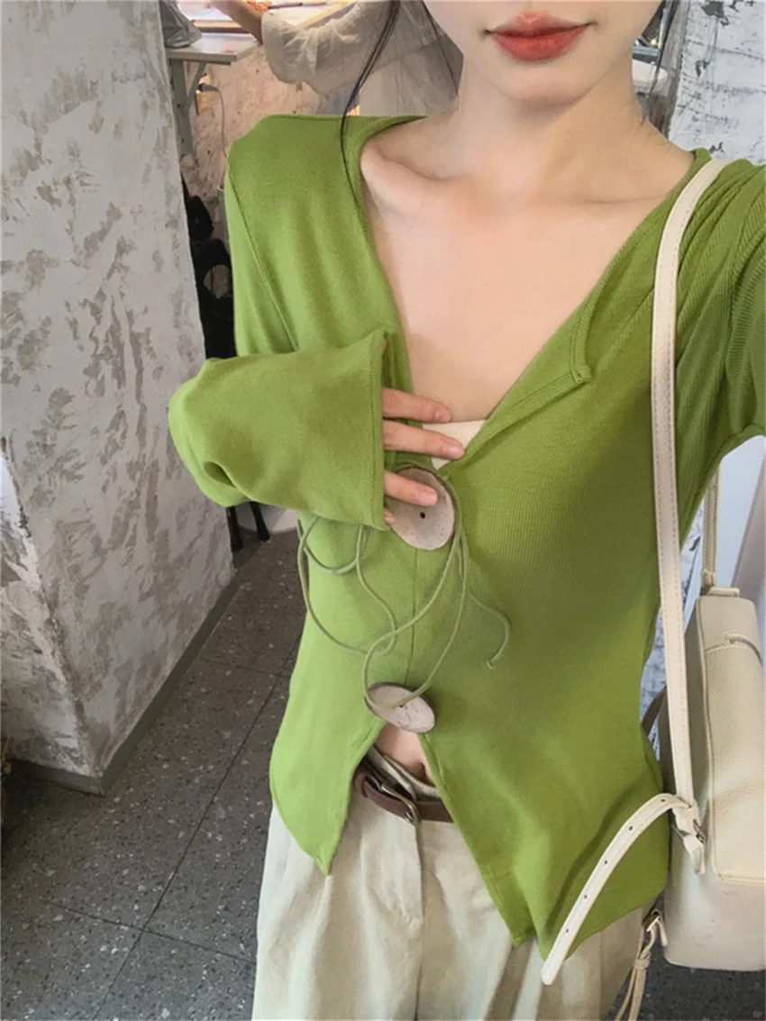 PLAMTEE узкие женские футболки однотонные повседневные с расклешенными рукавами