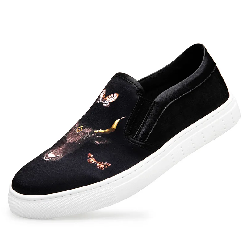 

2023 Summer New Men's Cloth Shoes Sports Leisure Personality Embroidery National Style Men's Shoes Fashion Lazy Loafers Male