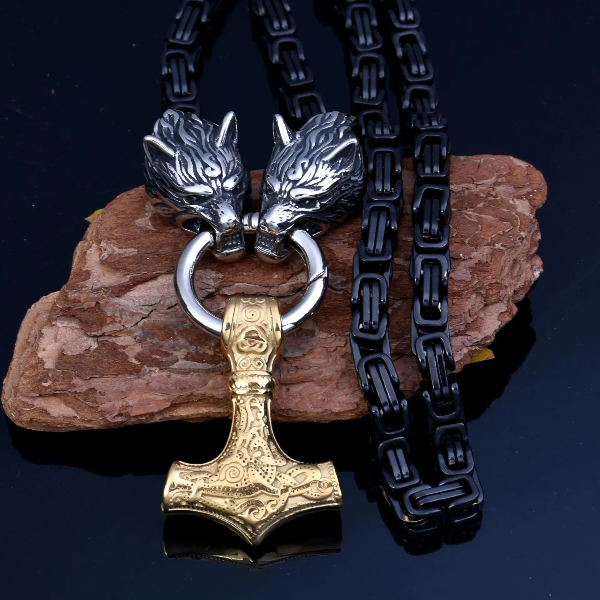 

Vintage jewelry stainless steel Nordic mythology domineering color Viking wolf head Thor hammer pendant necklace men chain