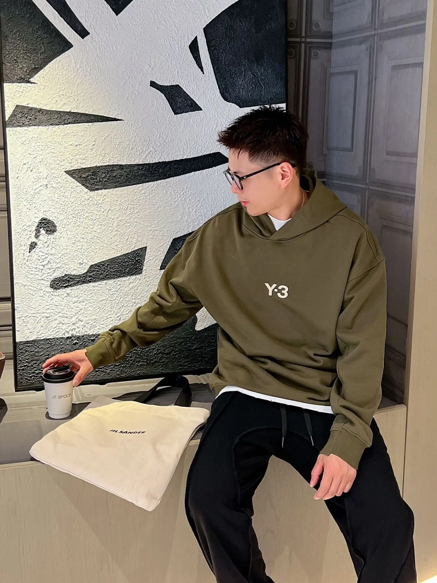 Рисунок 3 - Толстовка Yamamoto Yoshi Y3