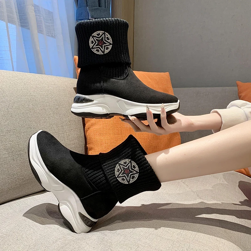 

Женские зимние ботинки с круглым носком, на толстой подошве