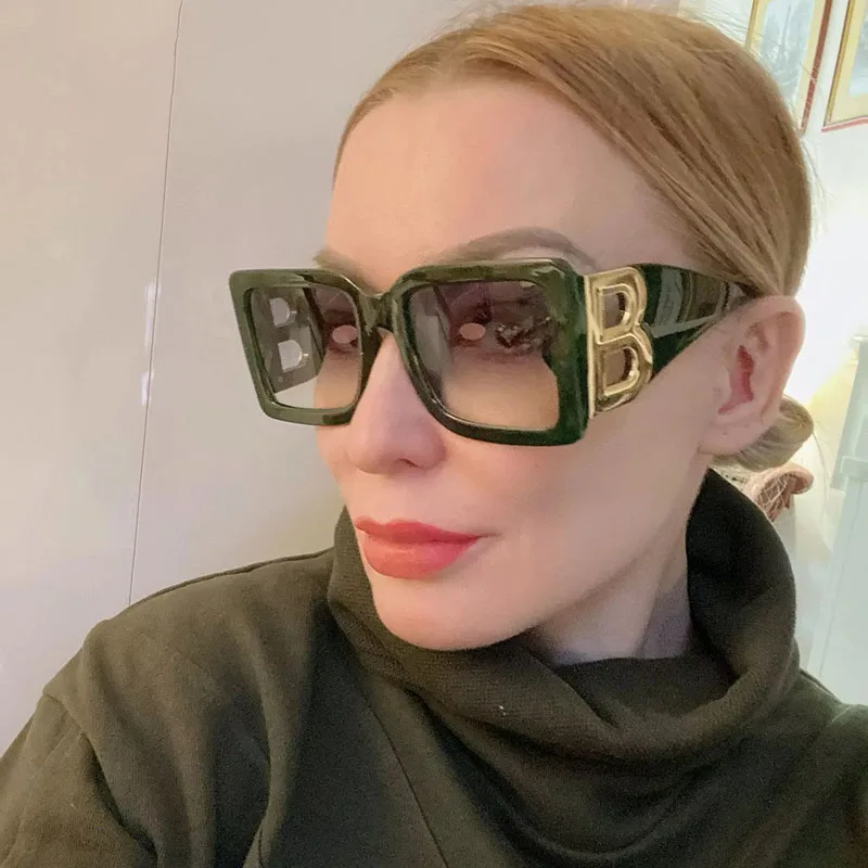 

Big Letter Women Sunglasses Vintage Frame Hollow Out Wild Legs Men Fishing Gafas Hombur Sun Glasses UV400 Item For Free Shipping