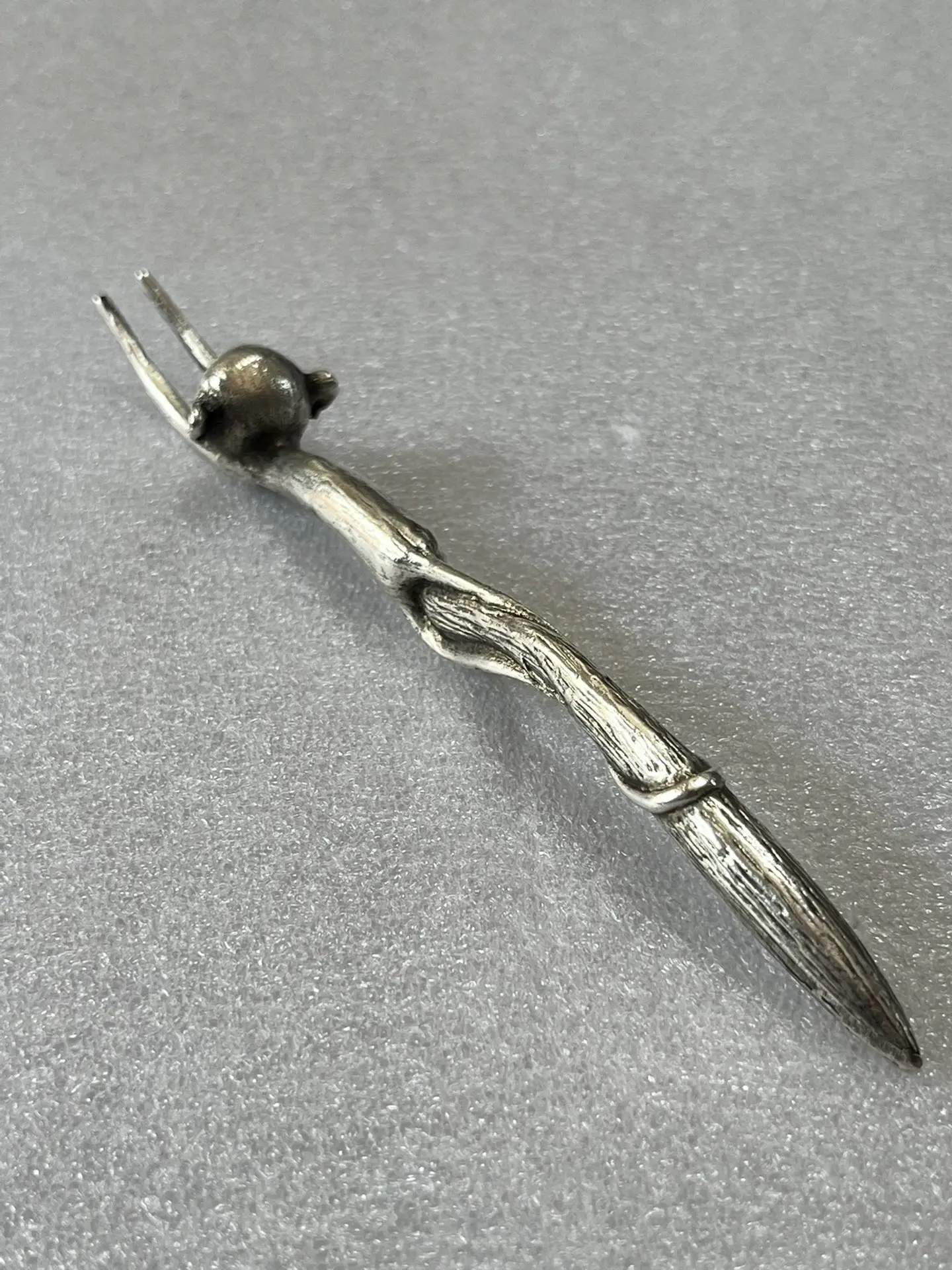 

China antelope White copper penholder pen rack family decoration monkey Pot fork metal crafts