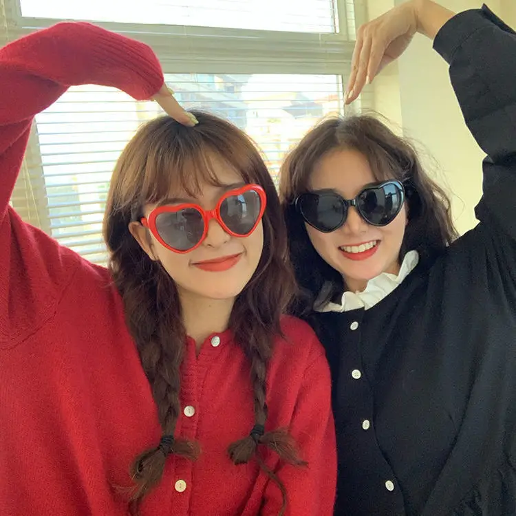 

Love Glasses Change into Heart Glowing Eyes Heart shaped Romantic Confession