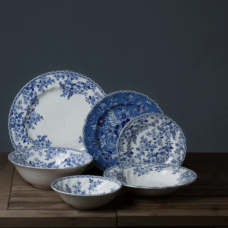 

Набор керамических обеденных тарелок в европейском стиле, сине-белые фарфоровые декоративные тарелки для завтрака, ретро-тарелка для традиционного стейка с ручной росписью