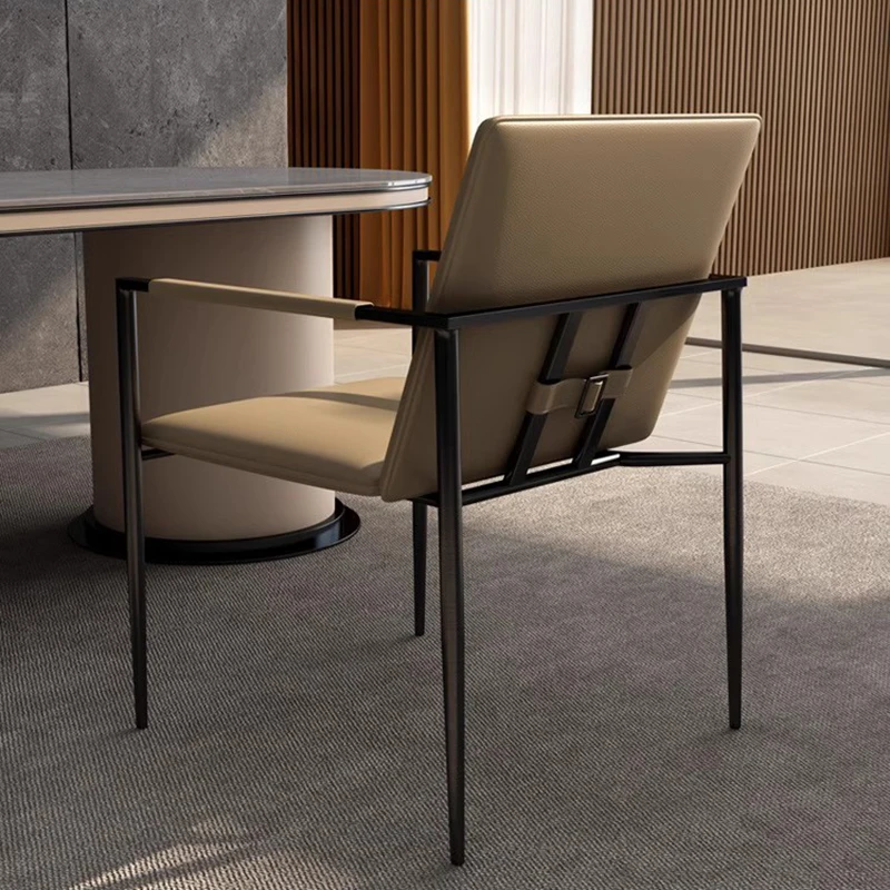 

Дизайнерские металлические обеденные стулья с подлокотниками для гостиной