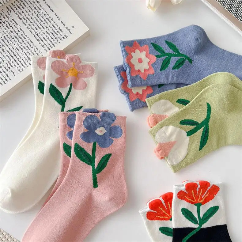 

New tulip pattern cotton socks three-dimensional sweet literary medium tube women's socks Trendy casual cute socks