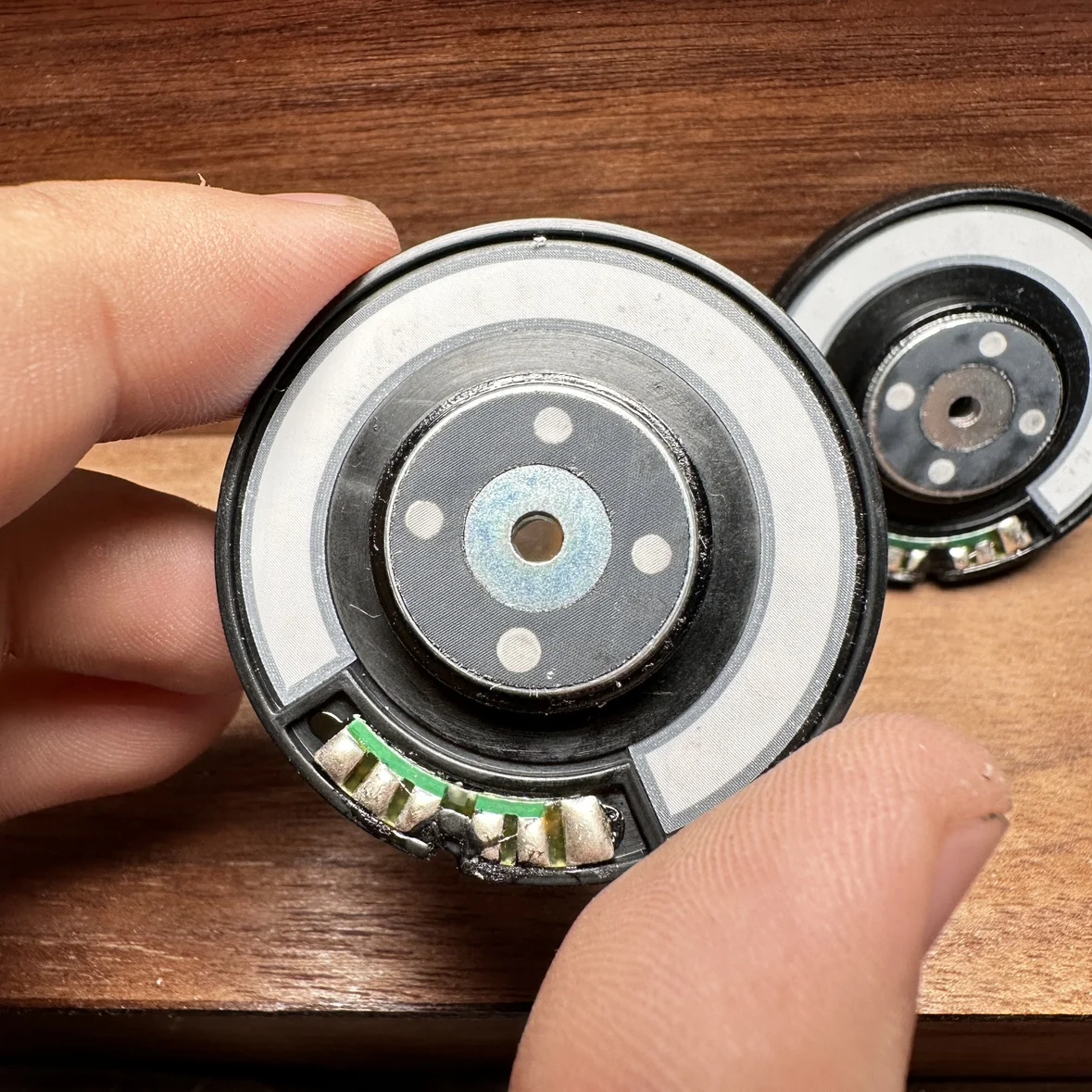 Динамик для наушников 26Ohm с креплением на голову фокусное расстояние 40 мм