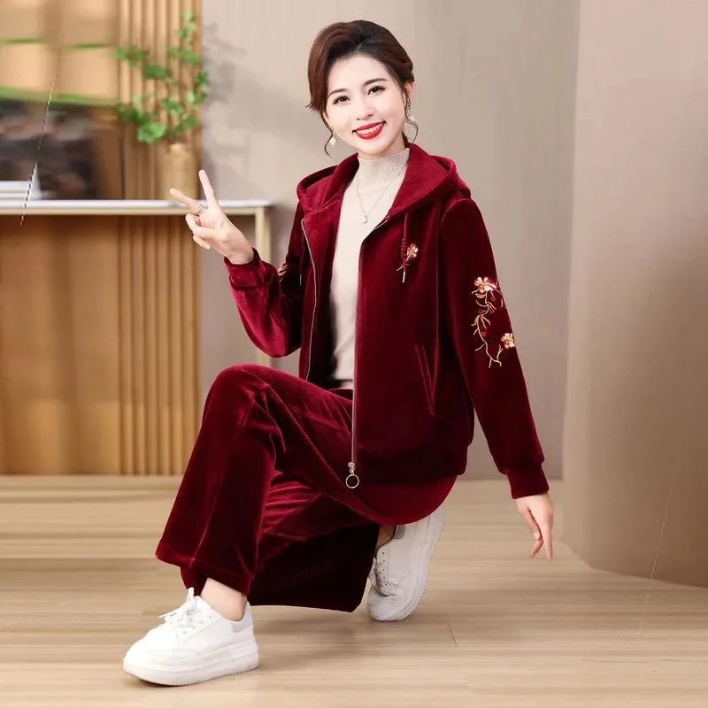 Спортивный костюм для женщин весенний комплект из двух предметов: Топ и штаны