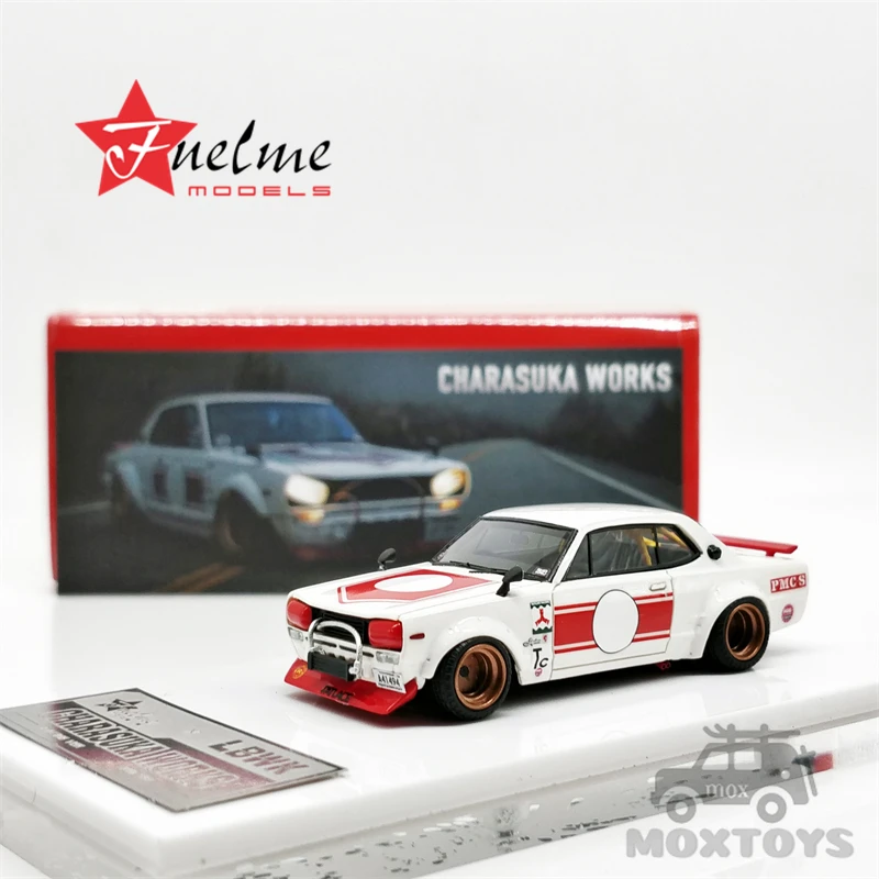 

Модель автомобиля из смолы FuelMe 1:64 Charasuka Works Racing Ver Red White KPGC10