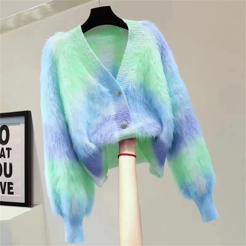 Рисунок 5 - Универсальная вязаная куртка для женщин