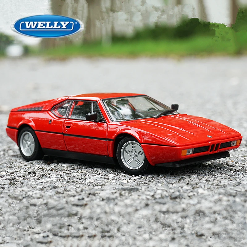 

WELLY 1:24 BMW M1 Alloy Sports Car Model Diecast Metal Toy Racing Classic Car Model High Simulation Collection Children Toy Gift