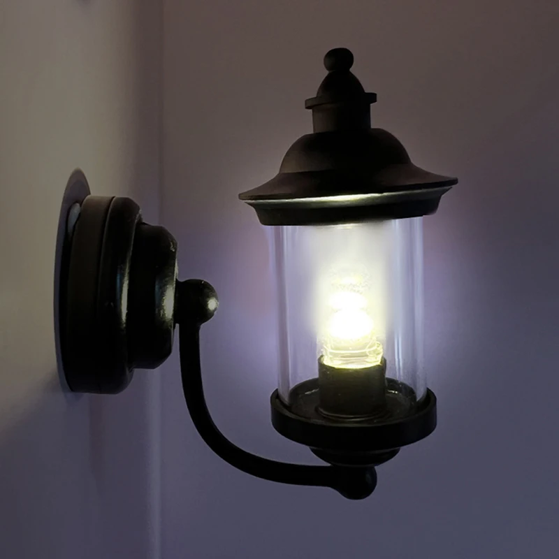 

1:12 Dollhouse Mini Wall Light LED Lamp Table Lamp Outdoor Light Miniature Doll House Decor Accessories Toy