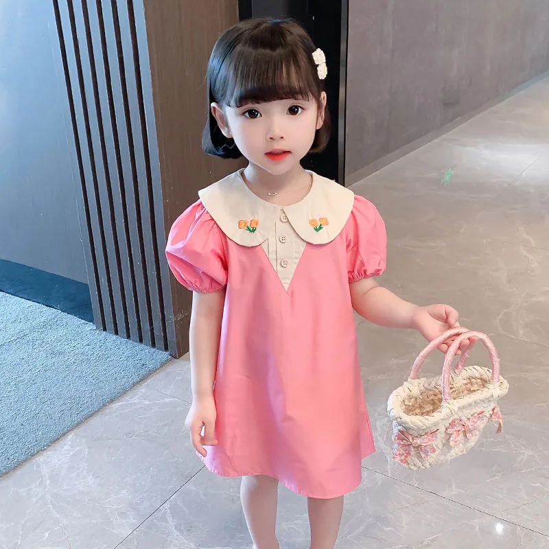 

Летние платья для маленьких девочек с пышными рукавами 2022 корейская детская одежда с вышивкой воротник Питер Пэн детское Повседневное плат...