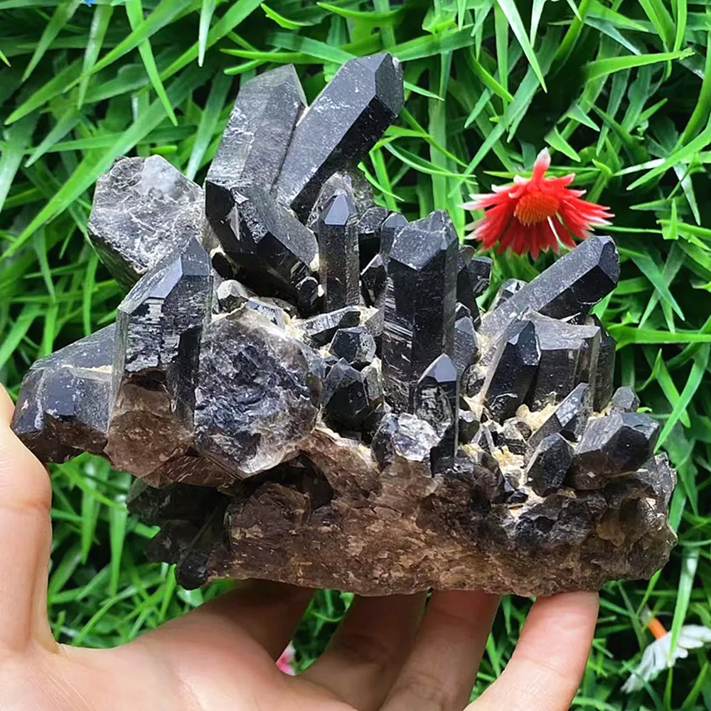 

Кристаллы чайного цвета гanyi