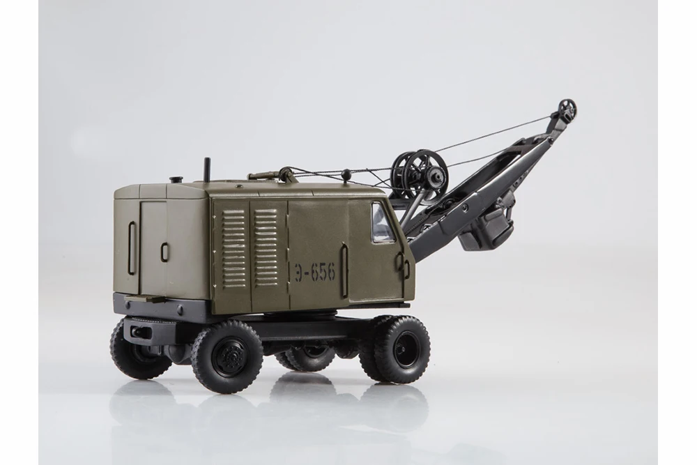 LEZ E-656 EXCAVATOR (USSR RUSSIAN) 1964-1965 DARK GREEN | ОДНОКОВШЕВЫЙ ЭКСКАВАТОР ЛЭЗ Э-656 - купить по