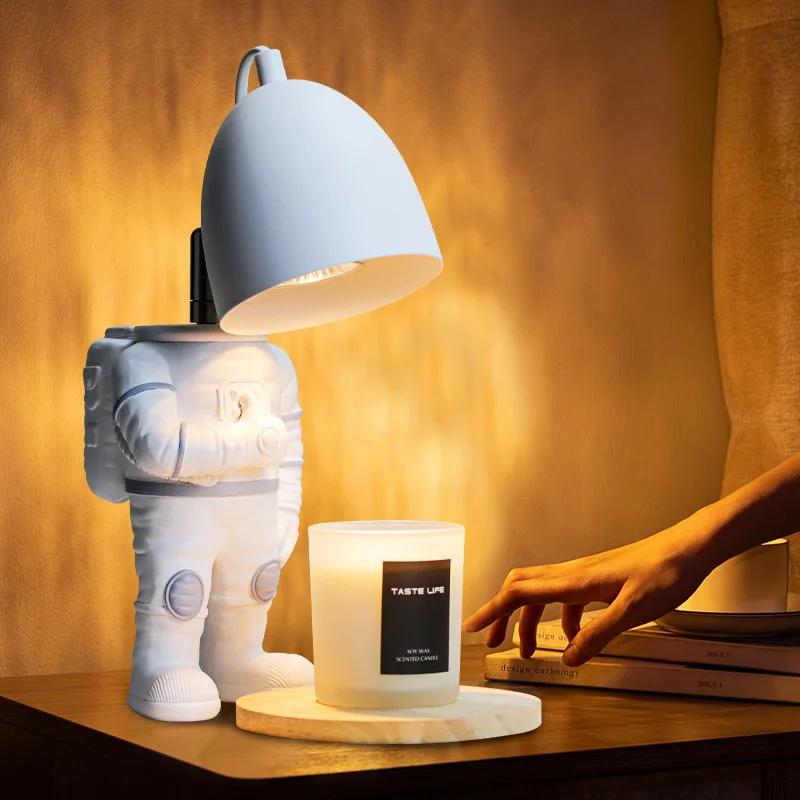 Robot Candle Warmer Table Lamp Electric Candle Wax Melting Lamp Angle Adjustable Astronaut Personality Home Decor Fragrance Lamp