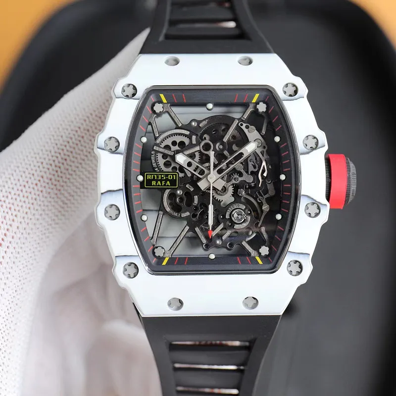 

Одна машина, реальный баланс колес, белый драгоценный камень, ударопрочный один механизм, последнее создание NTPT мужские RM высококлассные Часы