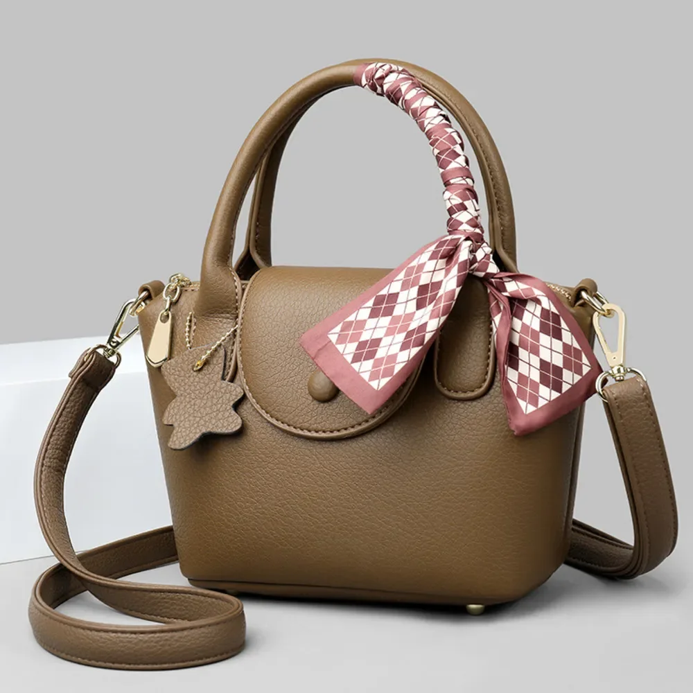 

Cowhide basket bag High quality handbag for women in 2023 new commut niche single shoulder crossbody bag luxury designer Fashion