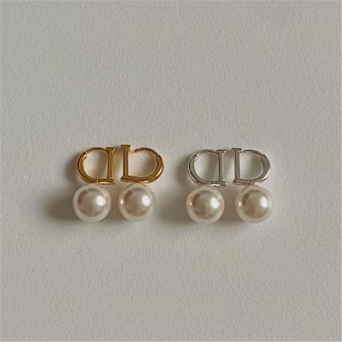 

Lispector 925 Sterling Silver Letter Natural Pearl Stud Earrings for Women Korean Simple Earrings Female Jewelry Friend Gifts