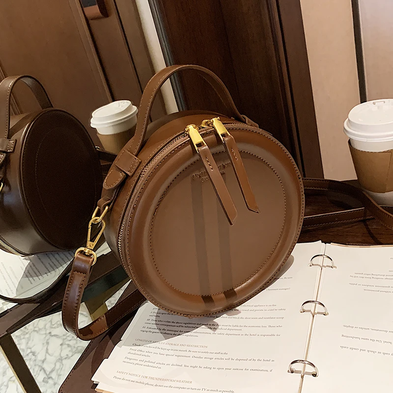 

Western Style Retro Small Round Bag 2022 New Fashion Women's Designer Autumn and Winter Messenger Bag Designer Luxury