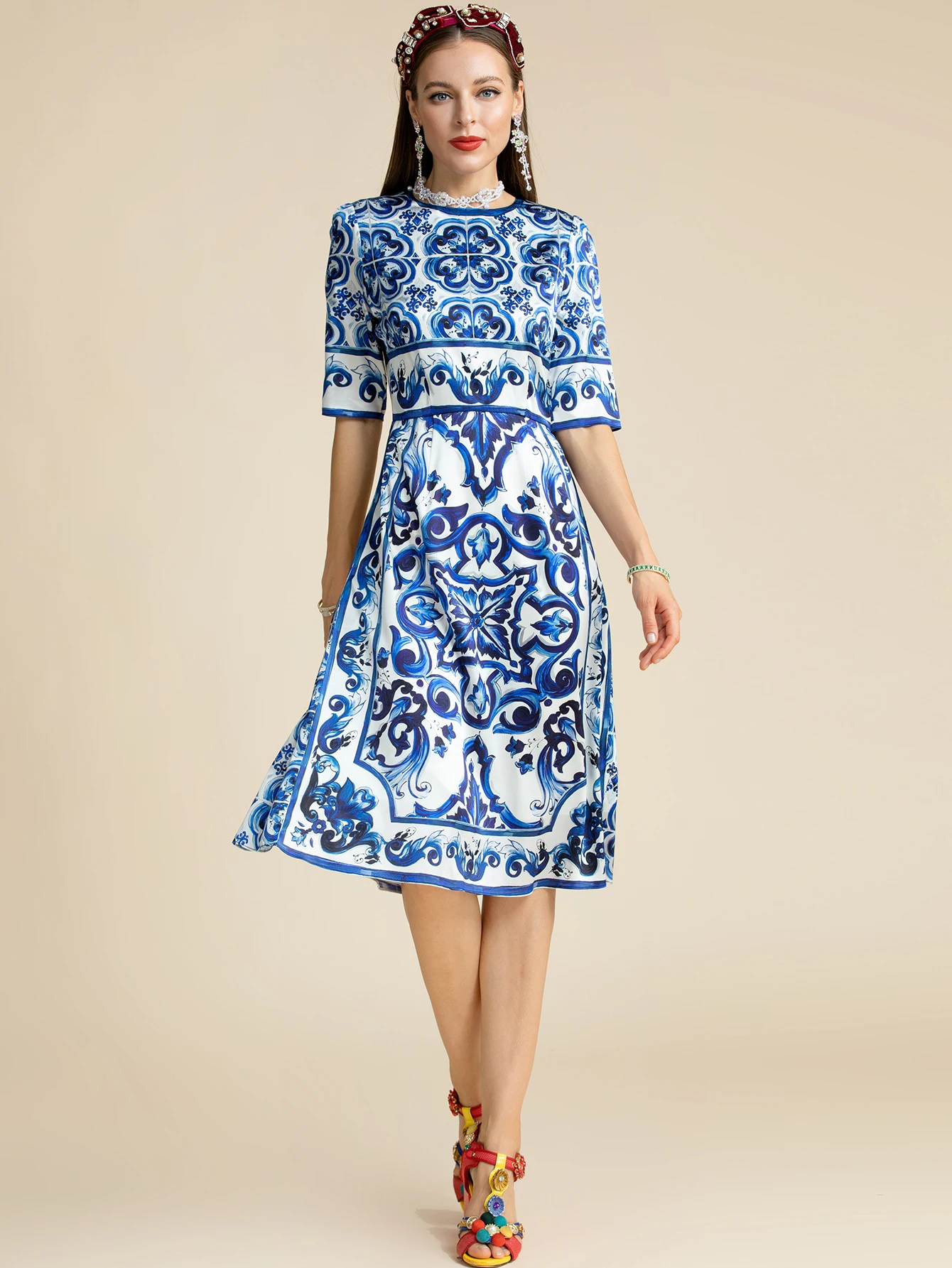 

LD LINDA DELLA Fashion Designer Summer Silk Dress O-Neck Short sleeve Blue and White Porcelain Printing Slim Holiday Midi Dress