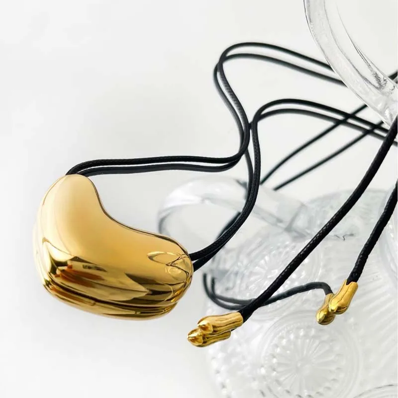 Цепочка с подвеской в виде сердца