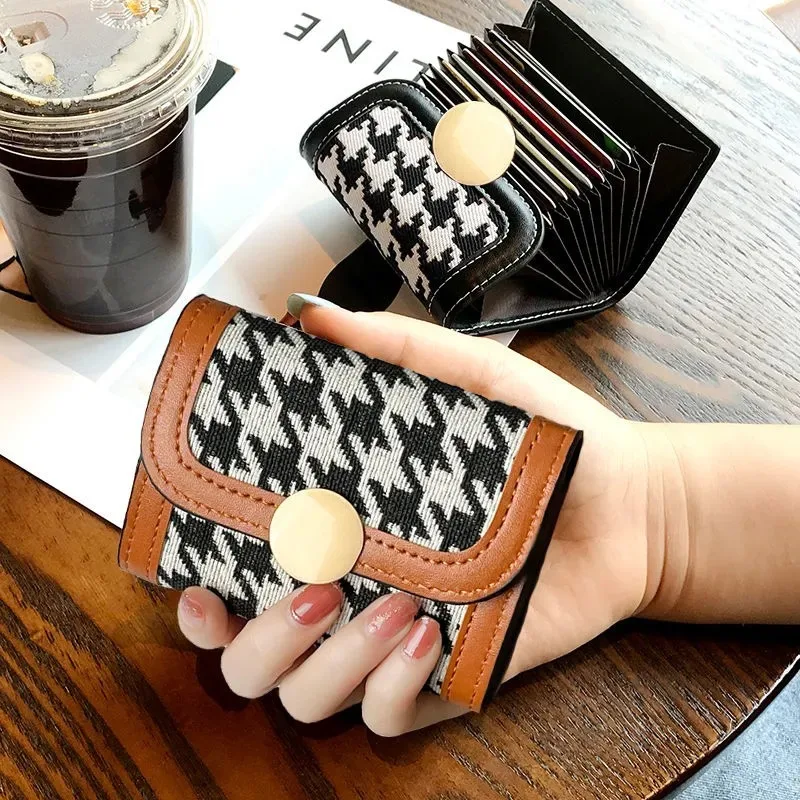 Card bag ladies 2023 new large-capacity multi-card slots compact net red anti-degaussing black and white plaid leather edging