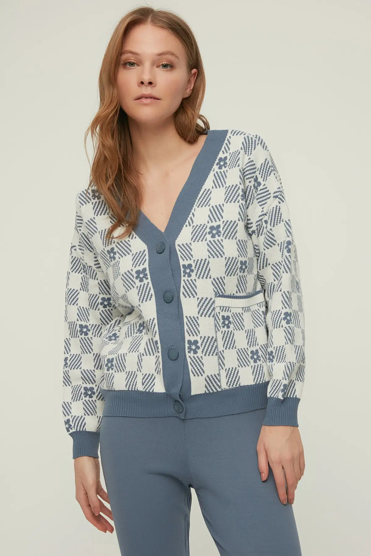 

Jacquard Knitwear Sub-Top Suit TWOAW22AU0342
