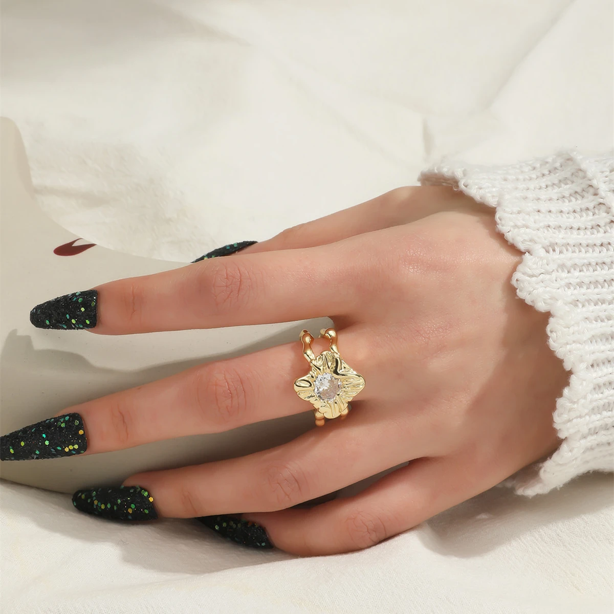 

Gold Color CZ Rings for Women Wholesale 18KGP Retro Open Ring Trend Versatile Fashion Ring Adjustable