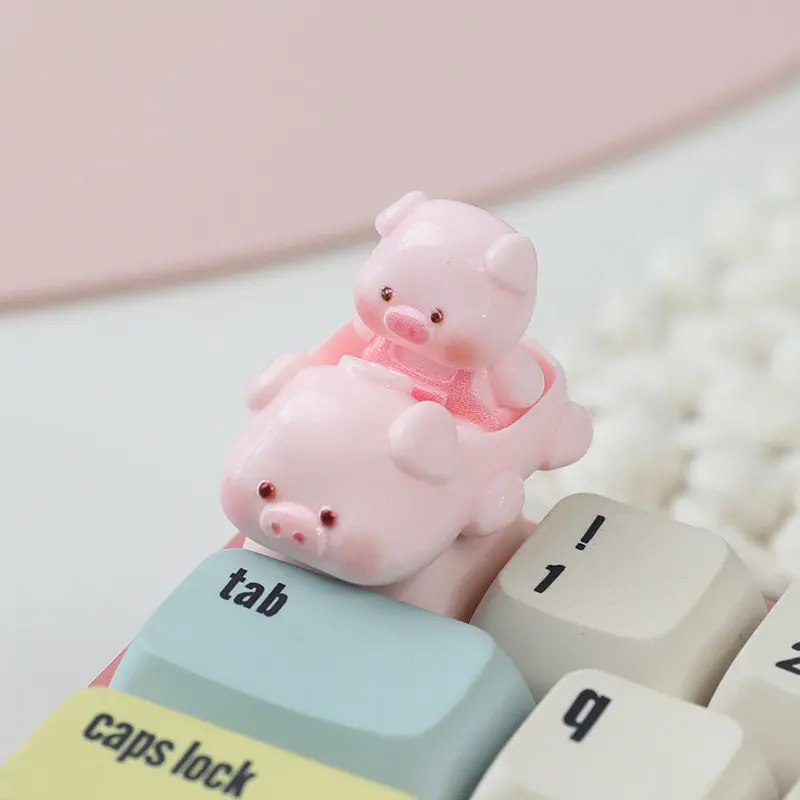 Фото Новые милые розовые колпачки для клавиш в виде свинок, 3D мультяшные полимерные колпачки ESC для механической клавиатуры, персонализированный подарок для девушки, игровые аксессуары №1
