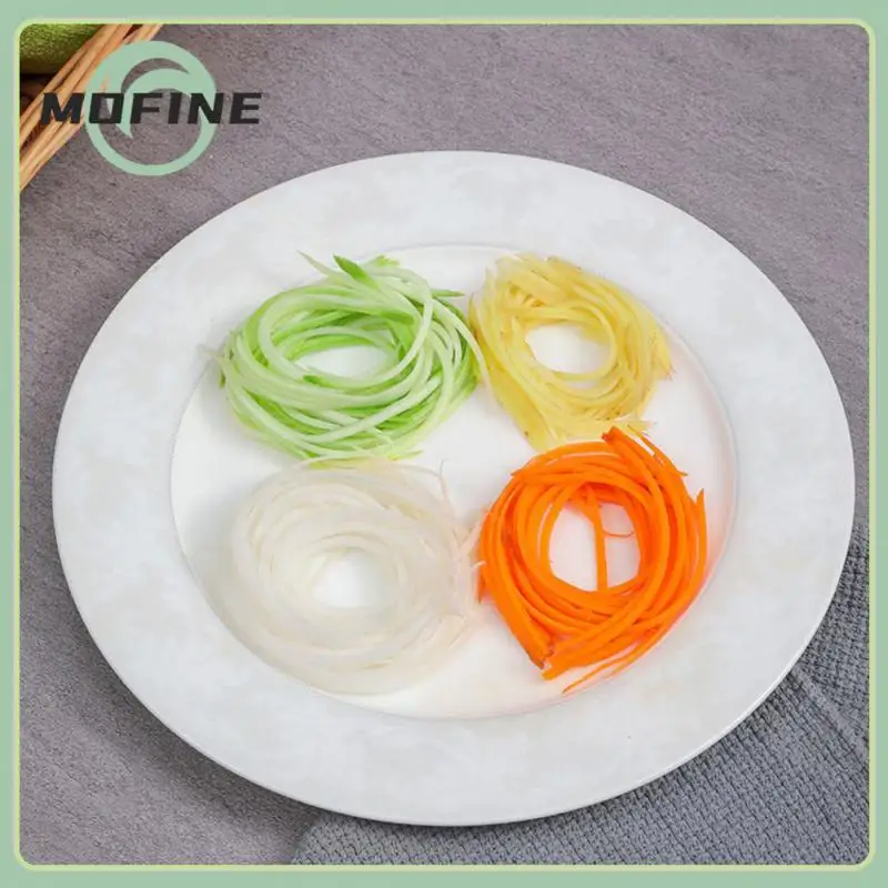 

2/4/6PCS Household Labor-saving Fruit And Vegetable Shredder Kitchen Julienne Peeler Wholesale Hanging Hole Design