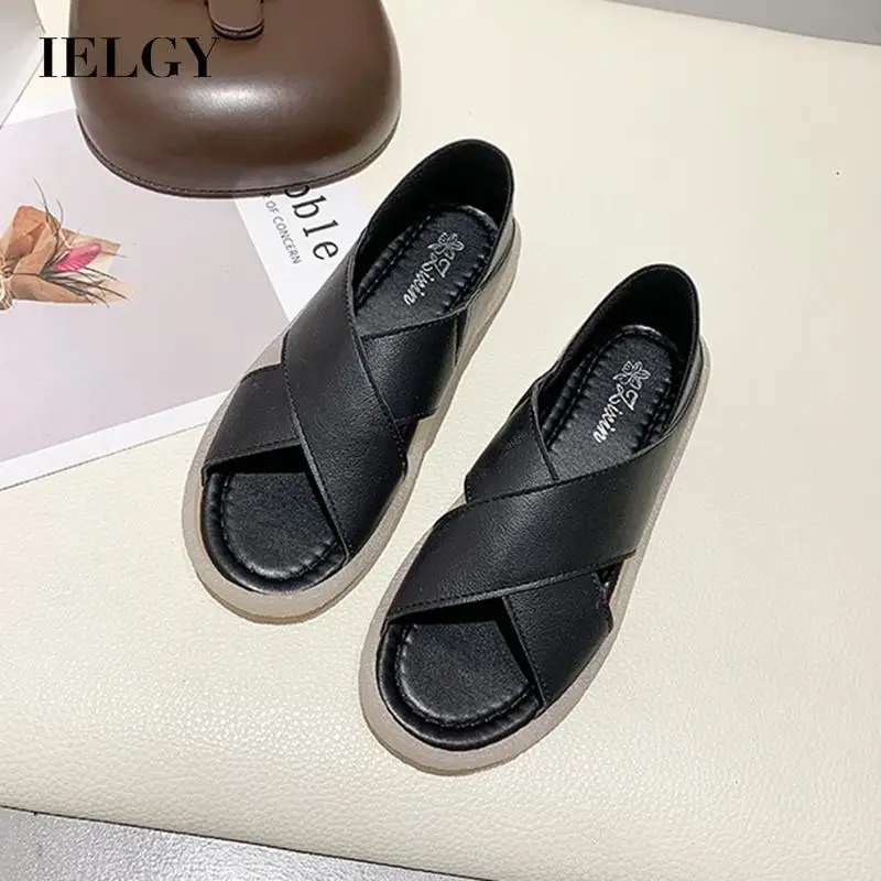 

Женские спортивные сандалии в римском стиле