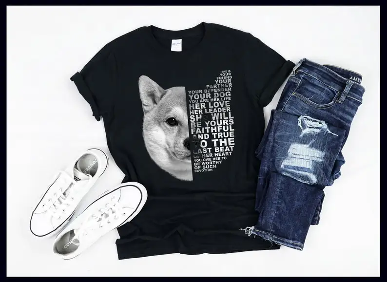 

She Is Your Friend Your Partner Your Defender Your Dog | Шиба-ину | Цитата о влюбленных собак | Лисы собак | Футболка