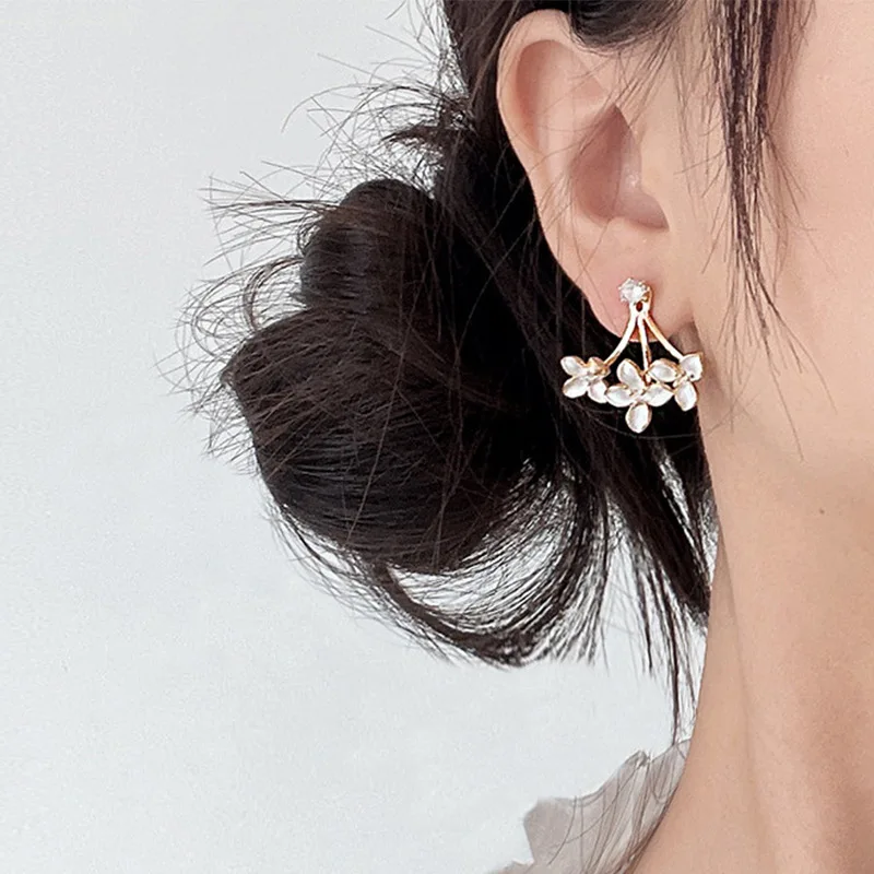 

2023 New Arrival Sweet Flower Crystal 925 Silver Needle Ladies Tassels Stud Earrings Jewelry For Women No Allergic Gifts