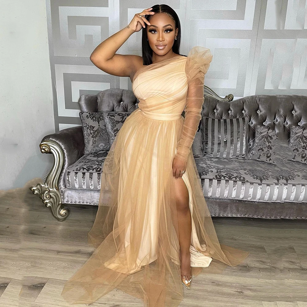 

Modest Strapless Side Slit Evening Dresses With One-Shoulder Long Sleeves A Line Backless Sweep Train Tulle Party Gowns 2022