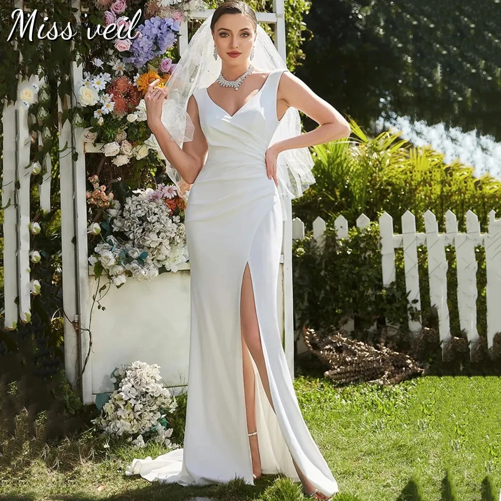 

Miss veil Ivory Wedding Dress Spandex V-Neck Pleats Simple Sleeveless Bridal Gown Zipper Split Sweep Train Vestido De Novia