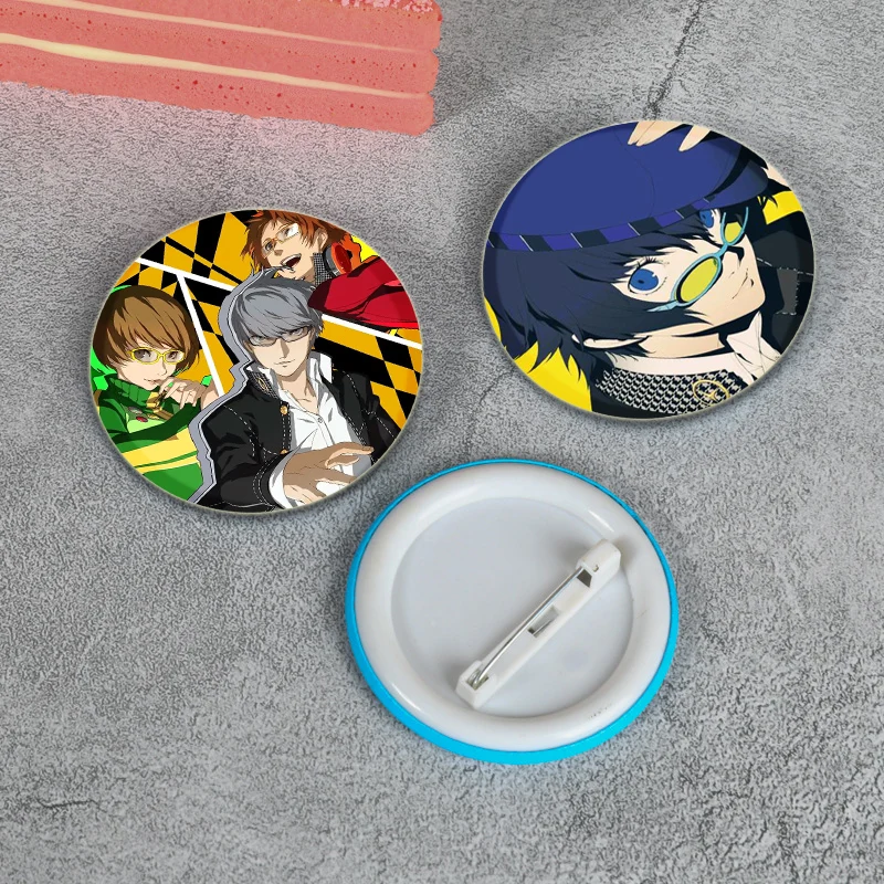 Эмалированные броши Persona 4 в ассортименте