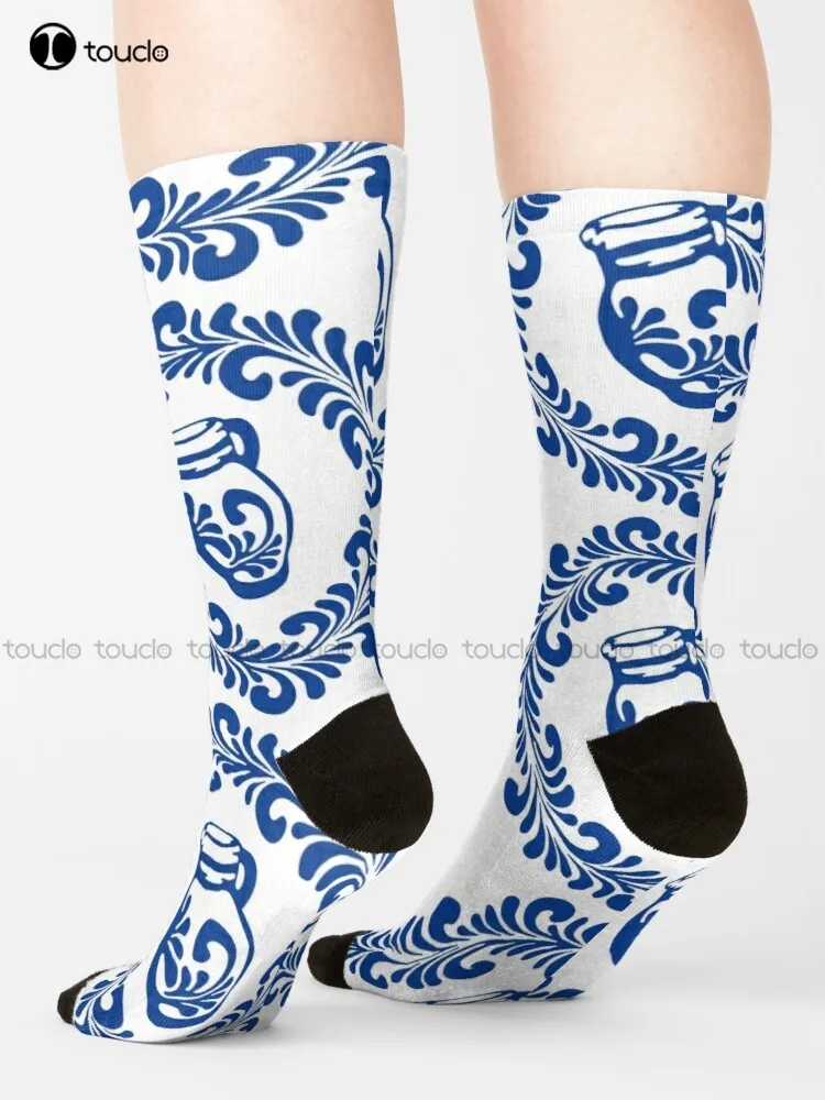 Носки спортивные с изображением венка ели вышивкой Tendril |