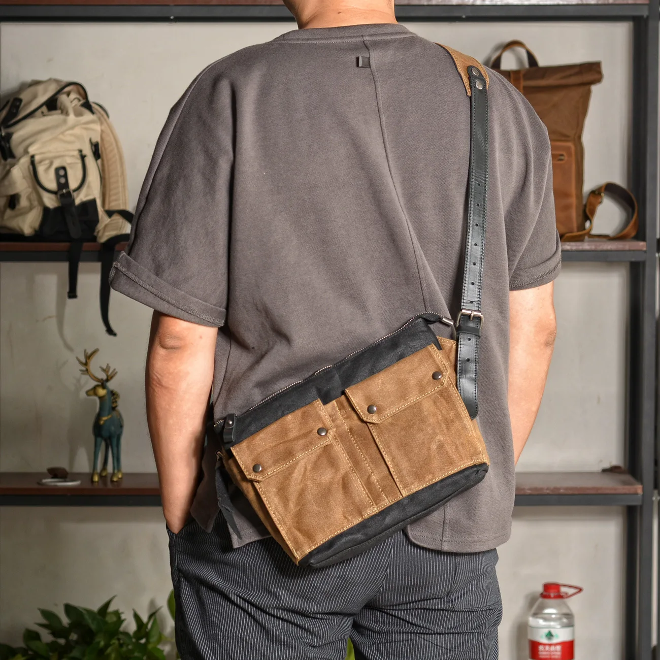 

Retro oil wax canvas hit color messenger bag men and women small mini carry bag daily leisure outdoor riding bag