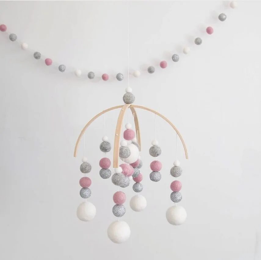 Ful Hair Ball Wind Chime Ornament Kids Girl Room Decoration Photography Props