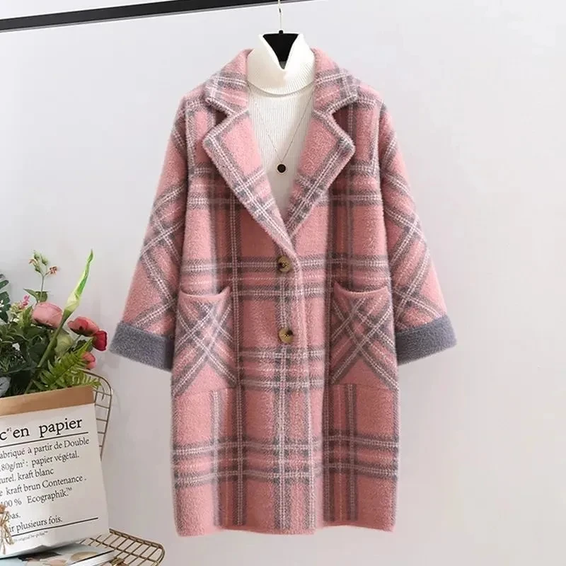 

2022New Mid Aged Women Jacket Autumn Winter Fashion Imitate Mink Velvet Warm Coat Female Mid Long Woolen Coat Outerwear Tops E28