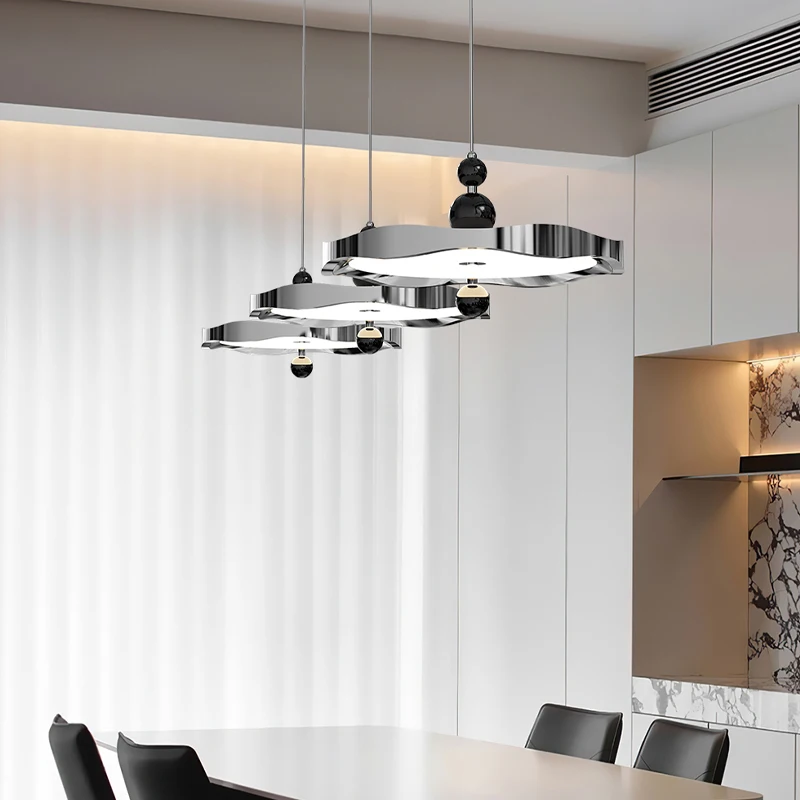 Серебряная подвесная люстра в современном стиле простой металлический