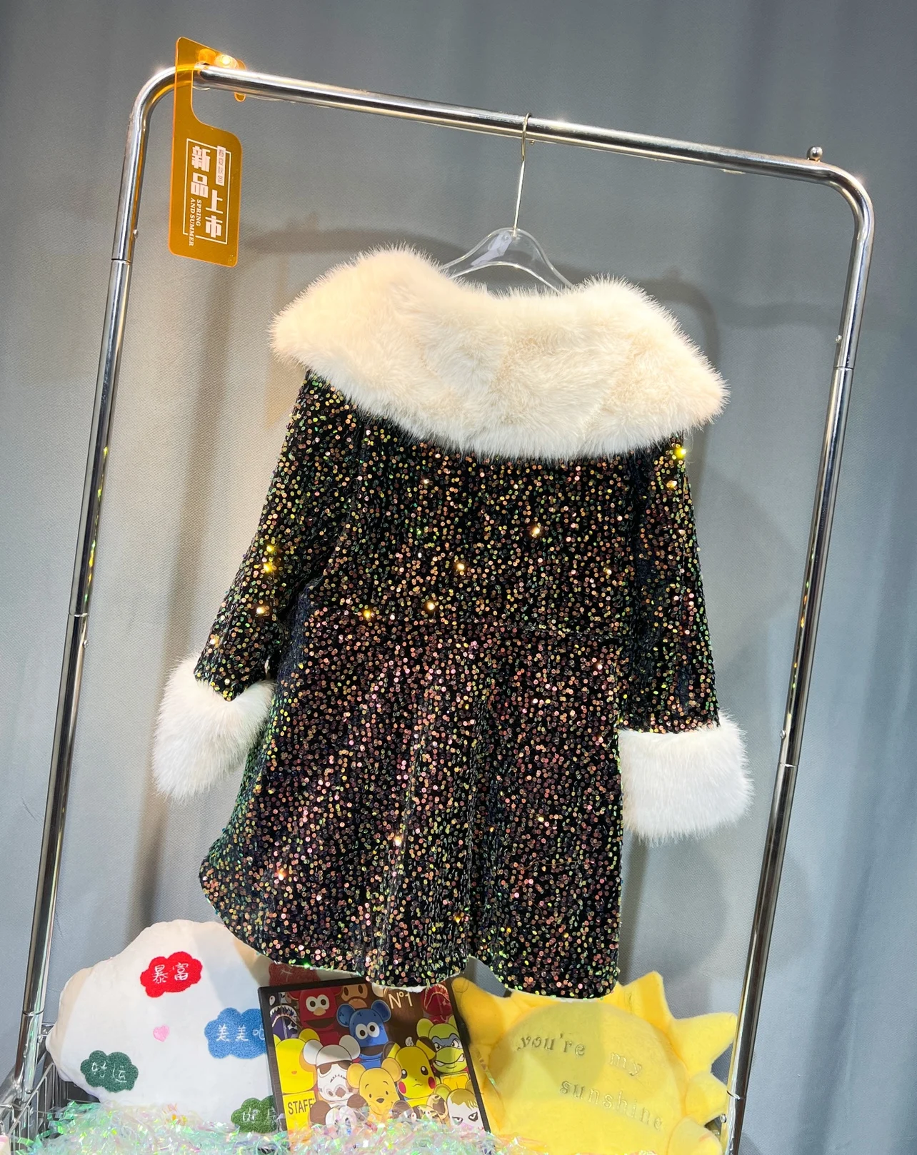 Рисунок 5 - Шуба женская с длинным рукавом