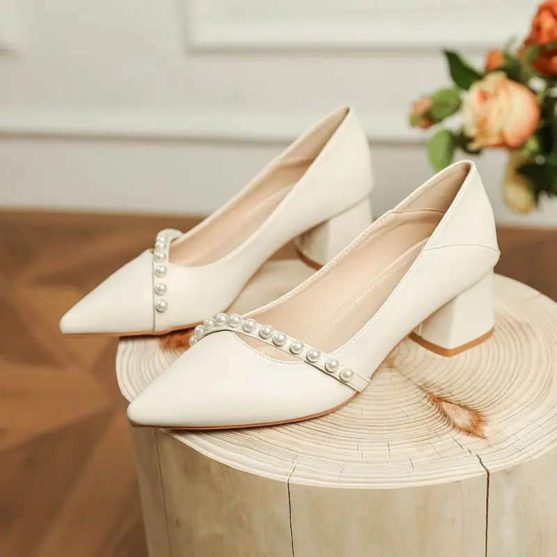 

2023 Fashion New Spring New Shallow Mouth Pointed Soft Leather Thick Heel Mid Heel Versatile High Heel Women's Single Shoes