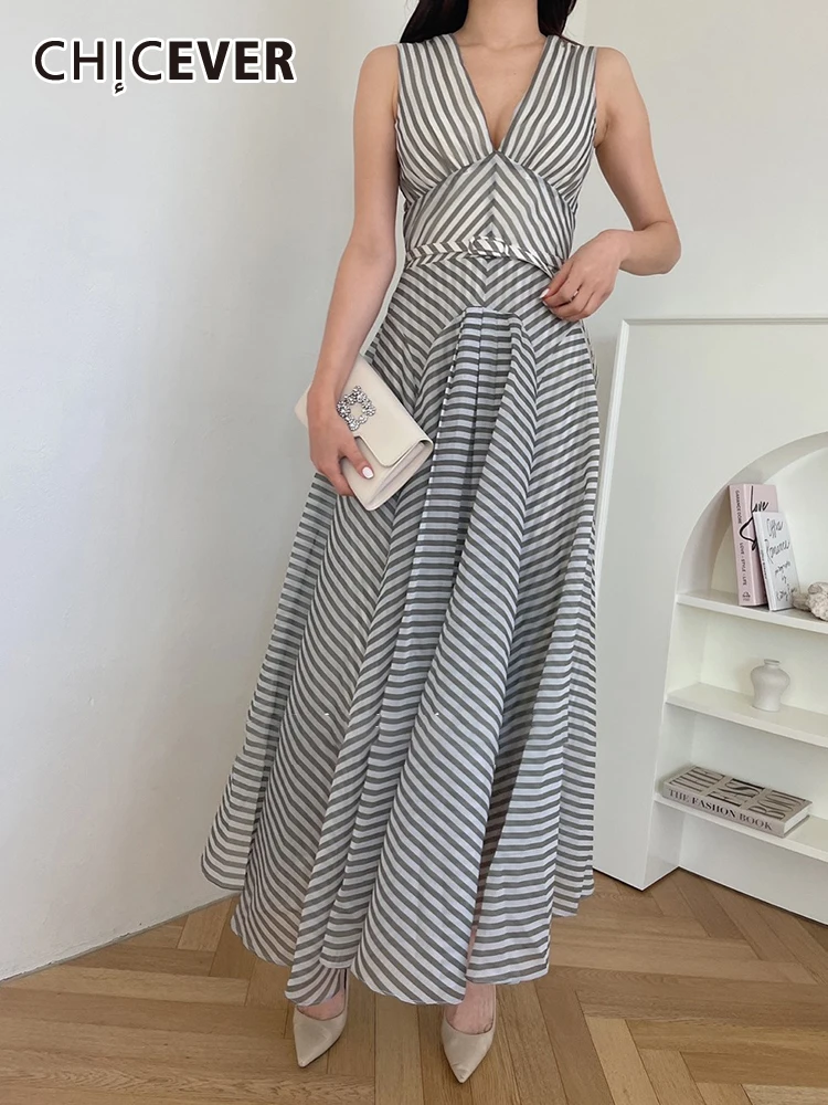 

CHICEVER Striped Slim Summer Dresses For Women V Neck Sleeveless High Waist Tunic Hit Color Folds A Line Maxi Sundress Female