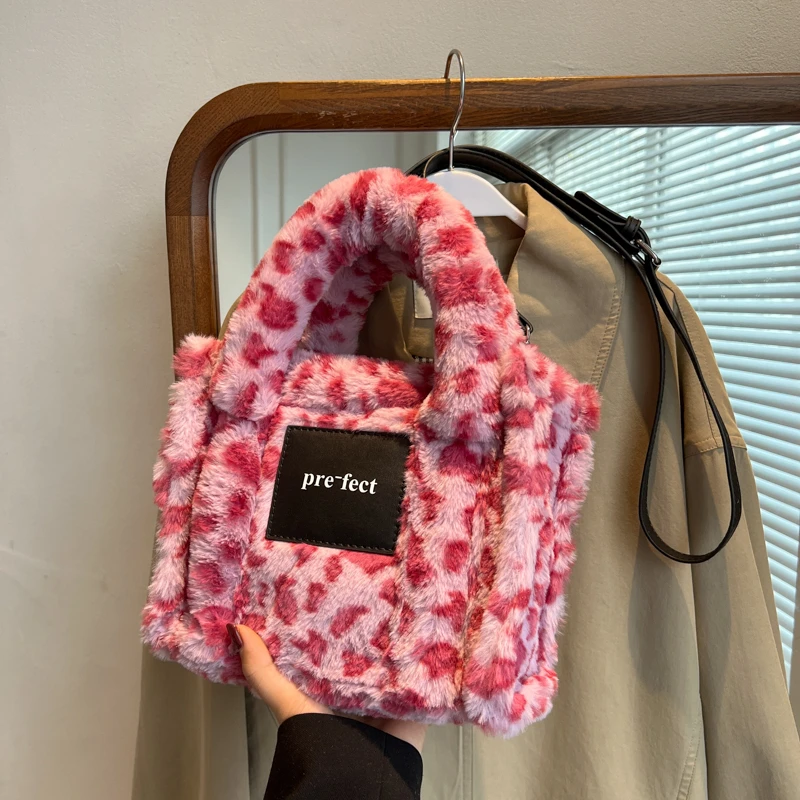 

Сумка из искусственного меха с леопардовым узором, Роскошный дизайнерский саквояж для женщин, мягкие плюшевые мешки для покупок, пушистая з...